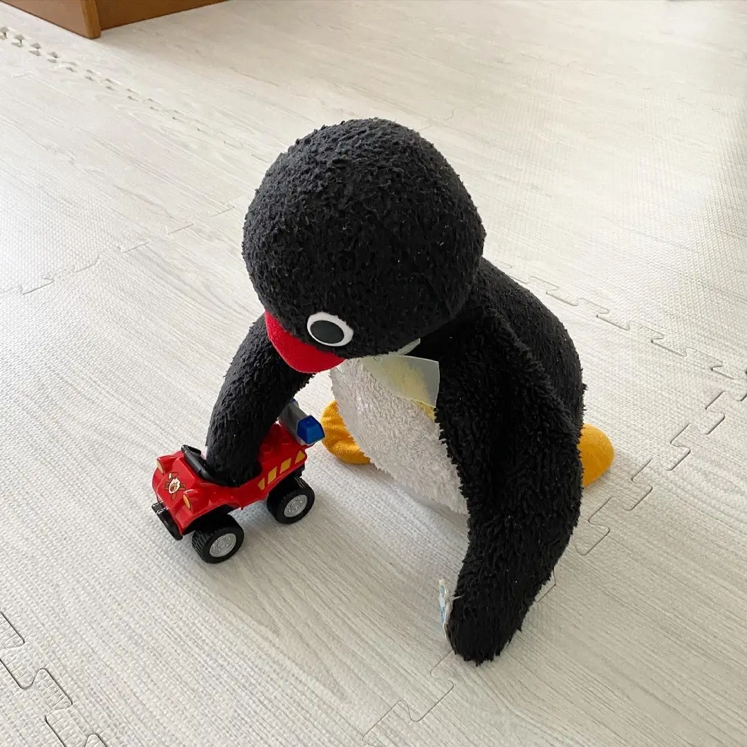 🐧😃🚗 ・ #ピングー #pingu #ぬい撮り #ペンギン #penguin #🐧 #車 #car #stuffedanimals #plushies #nootnoot #japan 