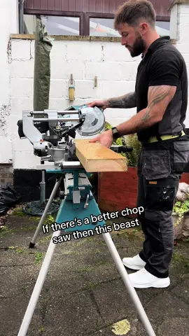 Is this the best in the game? #carpenter #carpentry #chippy #chippytok #builder #buildersoftiktok #construction #chippylife #workman #fyp #trades #builders #bluecollar #powertools #dewalt #makita #sitelife 