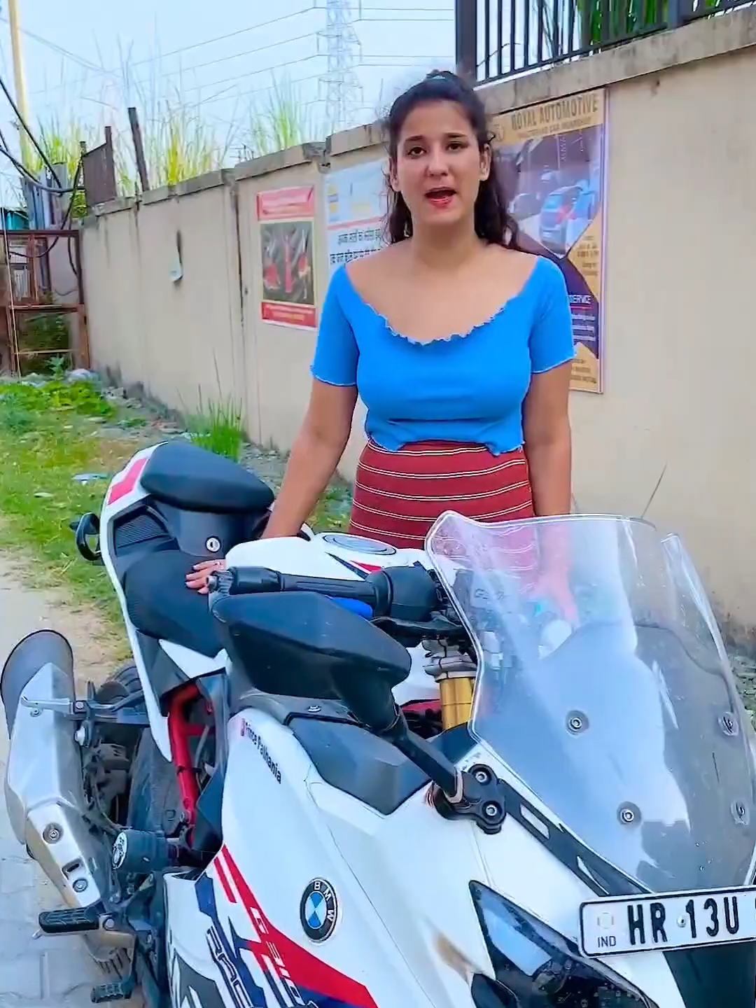 Gareeb ke upar pani kyu fenka #foryou #4you #foru #tiktok #desivlog #hotvlog #fyp #tiktokpakistanofficial #burhan_tv #standwithkashmir #bikini #girl #pakistan #desivlog