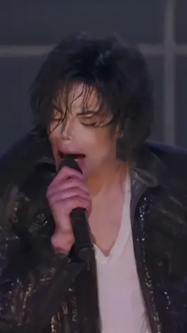 Michael Jackson - Beat it live at The Madison Square Garden 2001 #michaeljackson #beatit #madisonsquaregarden #30thanniversary #2001 #michaeljacksonedit #parati #fyp #thriller #billiejean #beatit #dance #mjfan #mj #foryou #foryoupage #michaeljacksonfan #History 