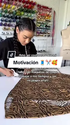Amando lo que hago🧵🥰 #costura #patronajeyconfeccion #costurerafeliz #coser #mujeremprendedora  #costuraparaprincipiantes #costurafácil  #costuraconamor  Cred: By Andrea