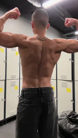 Back #boyalex_ #Fitness #motivation 