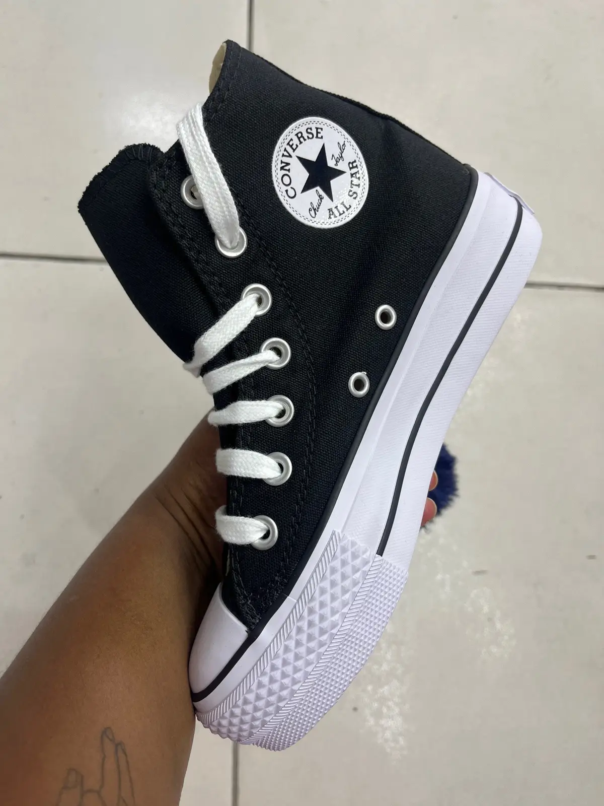 #SAMA28 #viralvideo #trendingvideo #business #sneakersforsale  Available 