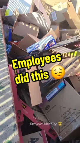 After 3 nights of dumpster diving  and $100,000 dollars in goods on the last day, employees decided to pour paint, shampoo, and glue on all the products !! What a waste but I got alot and so didn't others !! #dumpsterdiveking #dumpsterdiving #sad #free 