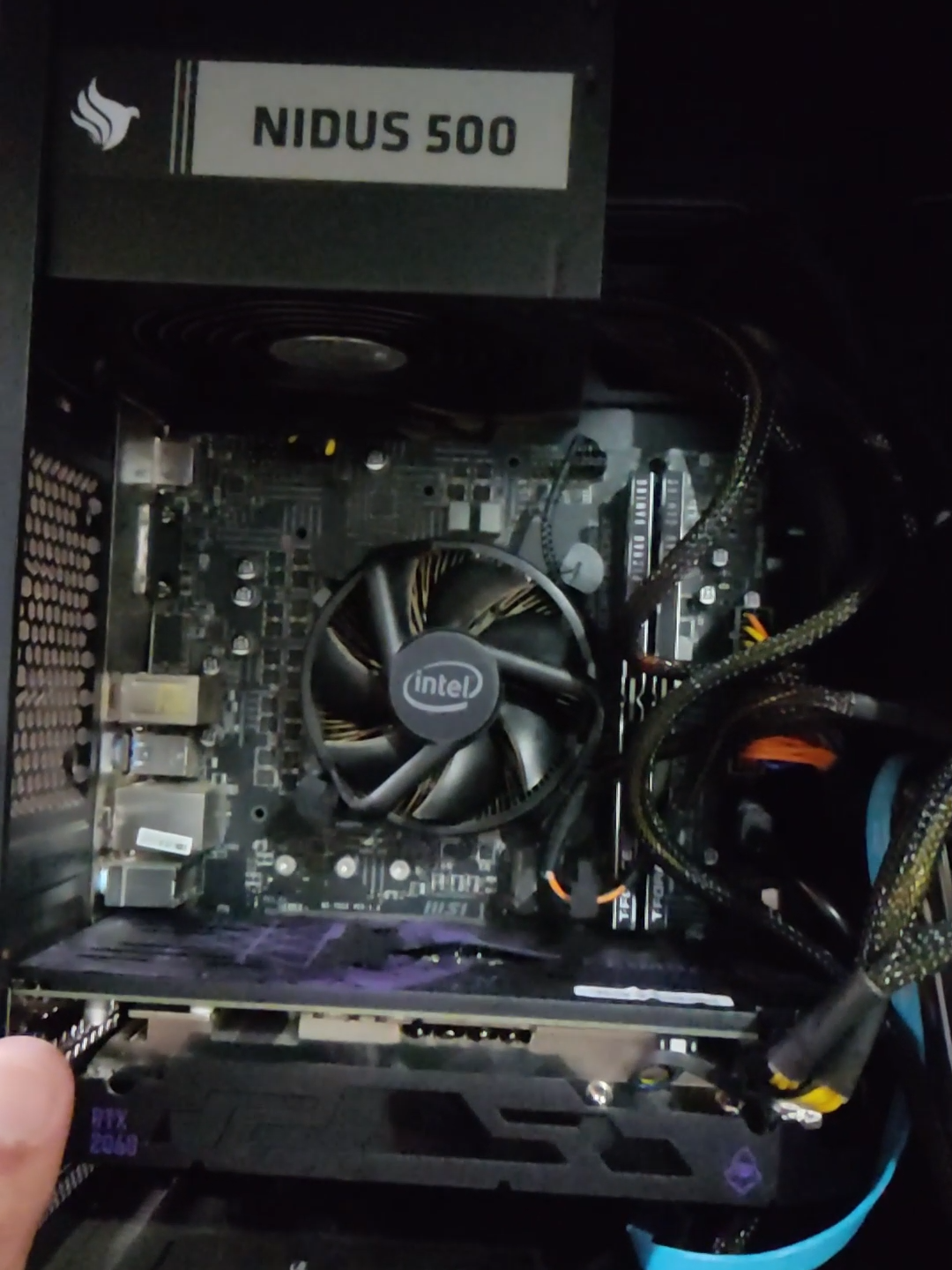 como arrumar, PC não liga e fica com luz vermelha na placa mãe! #games #tutorial #manutencao