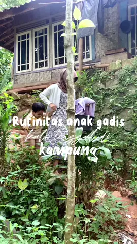 Hidup di kampung juga harus kece karana  ada Sepatu Termurah Se Instagram cuma di @World_of_Gemilang , 130rb dapat 2 Sepatu , Buruan Follow sebelum kehabisan yaaa😍#fyp #minivlog #gadisdesa #mojangcianjur #dayinmaylife 