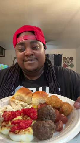 Whats up Everybody❤️🔥 #foryoupage #fyp #GottaHaveDatCrunch #SuperBowlFood #TurkeyAndCheeseSliders #Mukbang #Foodie 