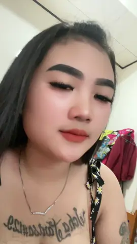 Harus sering sering apld vdeo biar yang suka ngambil vdeo aku trs d apld di fb fack yang nama nya Ica Amoy makin semangat 🤣🤣Lebih banyak lagi Ngambil vdeo aku nya ya Njing makin smgt juga aku Pulang pergi ke polres 🤣🤣 … Smgt ya😘