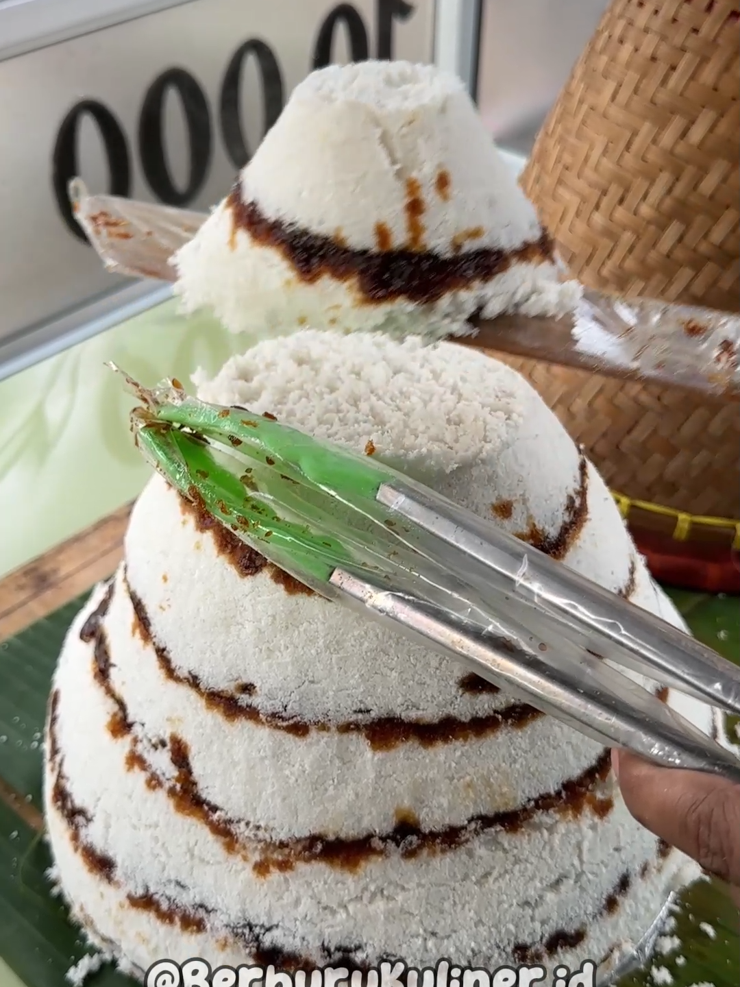 Sering makan tapi gak tau prosesnya!! Jajanan jadul yg lagi nge hits di psb kelapa gading jakarta! #streetfood