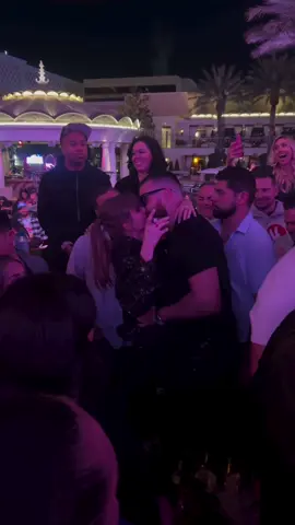 ELLOS 🥰😍 @Taylor Swift y @Travis Kelce en el after del #SuperBowl ❤️ #tumusicahoy #tmh #musicosentiktok #tiktokmehizover #TaylorSwift #traviskelce  