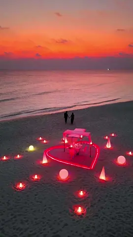 The most romantic private dinner in the Maldives🩷