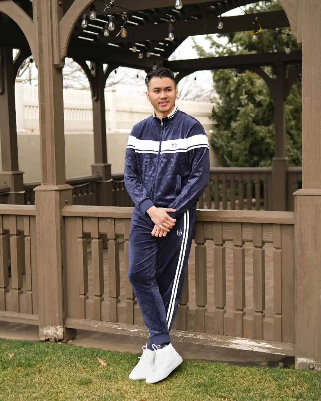 🎾 Feeling sporty to park to lounging watching Patrick Mahomeboy with my versatile @sergiotacchini Debossed Damarindo Velour Track Outfit. #sergiotacchini #sportswear #gymwear #Fitness #fashion #activewear #sports