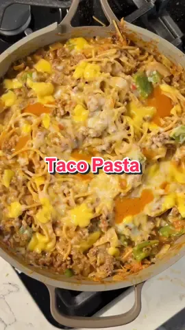 High Protein Taco Pasta Meal Prep (recipe 👇🏽) 😍 Per serving approx. makes 4 580 calories 46g Protein Ingredients: 1lb lean ground beef Protein pasta, 4 cups cooked  1 medium white onion, chopped 1 bell pepper, chopped Salt/pepper, to taste Garlic powder, 1 tsp Onion powder, 1 tsp 3/4 cup salsa 1/4 cup water 1 packet taco seasoning 3-4 slices velveeta cheese 1/4 cup low fat shredded Mexican cheese Instructions  1. Cook some protein pasta noodles and set to the side 2. Preheat a heavy bottom pan on high for 5 mins, then brown off some lean ground beef 3. Add your chopped onion, bell pepper and season with salt, pepper, garlic powder, and onion powder  4. Cook for 4-5 minutes then add the salsa, water, taco seasoning, and velveeta cheese singles then cook for 4-5 mins until creamy 5. Add back your cooked protein pasta noodles, top w low fat shredded Mexican cheese and enjoy! Meal prep these and have meals ready for the entire week! 😍 #icekarim #EasyRecipes #healthyrecipes 