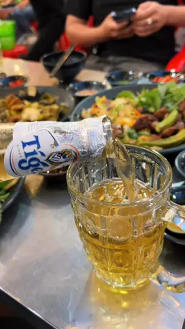 ghép rót bia cho hợp nhạc chứ mình bỏ nhậu oy 😁😅