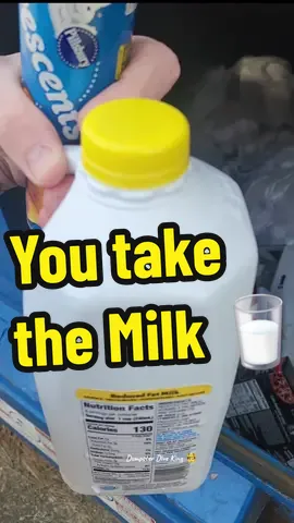 Grocery shopping in a dumpster 😫 . Would you take the milk? #dumpsterdiving #dumpsterdiveking #food #free #milk 