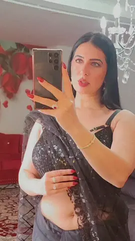 #sareelover #aesthetic #OOTD #livematch #livelovelaugh 