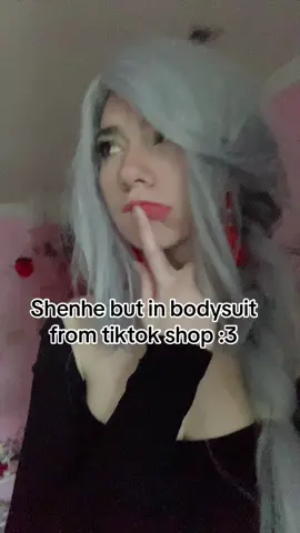 Im 5’8 and got a medium, it fits great :3 my one complaint is it has like… body contouring features in the rear area that kind of shine- you can see it for a second when i turn around. It looks worse when you bend over. Its just the fabric but it looks like something bad lol #shenhe#shenhecosplay#genshin#genshincosplay#GenshinImpact#genshinimpactcosplay