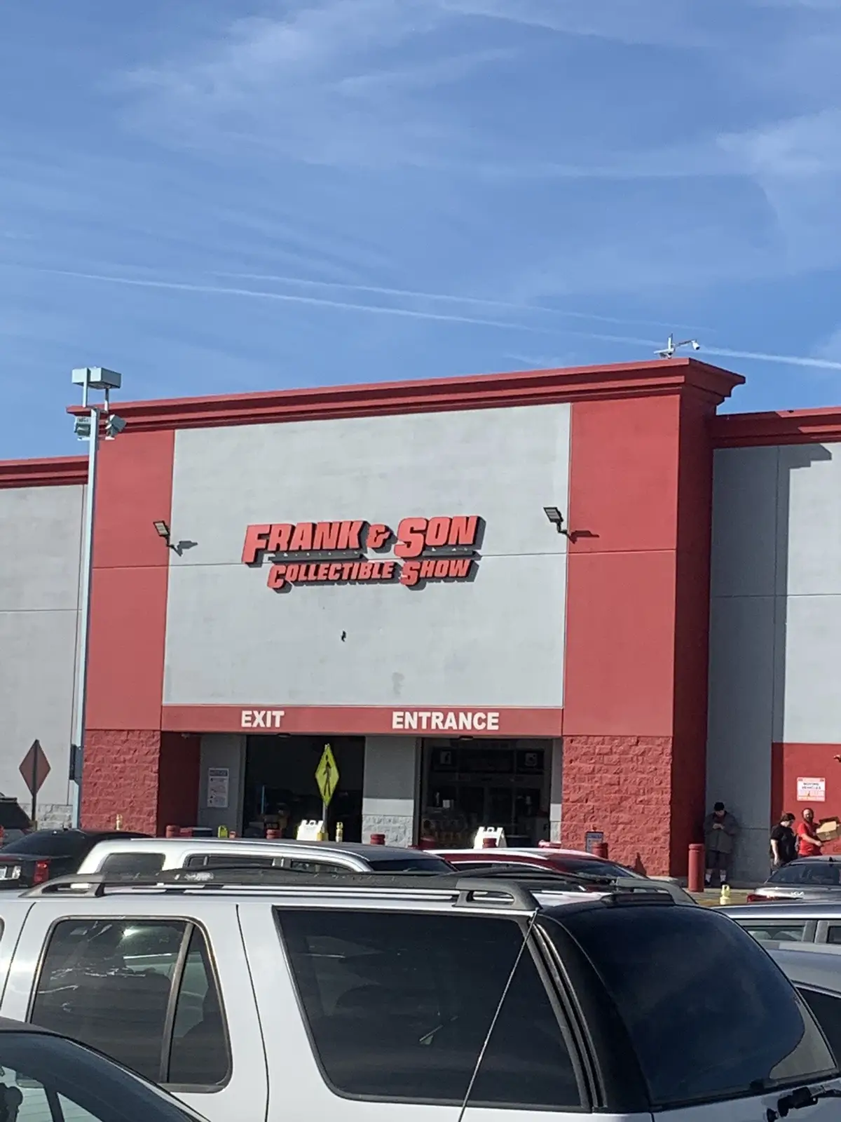 A day in life at #frankandsons #collection #nerd #geek #freakshow #vhstapes #retrogaming #cardcollector #yugioh #pokemon #games #duels #hollowsquad #dayinthelife #fypシ #boardgames #cardtrader #funkopops #nes #supernintendo #90skids #wannerbros 