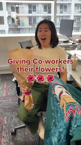 Honoring co-workers by giving them their flowers! 🌺 it’s not too late to order your flowers for that special someone. Use @DoorDash 
