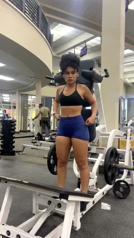 the quads were quadinggg! y’all know i love a good quad & glute focused workout. #legday #glutesworkout #GymTok #gymgirltiktok 