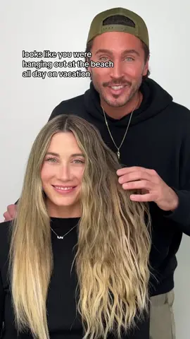 Unlock the key to effortlessly tousled beach waves with one of my favorite techniques! Just twist, wave & watch the magic unfold with #BabeWavesX by #TrademarkBeauty 🪄 #wavyhairroutine #hairhack #hairstyletutorials #hairwaver 