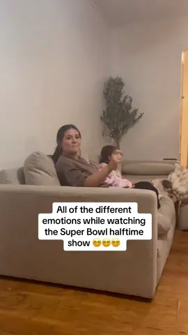 Our kids were even excited for Justin Bieber 🙈🤣🤣🤣 #SuperBowl #halftimeshow #wifereacts 