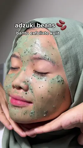 Atasi komedo dan jerawat putih dengan Axis-Y Mugwort Pore Clarifying Wash Off Pack! Nikmati kulit yang lebih bersih dan segar! 🌿✨ #axisy #axisymalaysia #veganskincare #alcoholfree #crueltyfree #mugwort #mask #blackhead #whitehead #trending #fyp #koreanskincare 