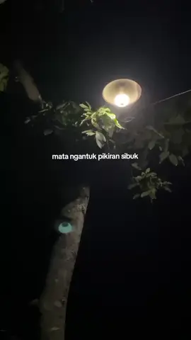 sibuk mikirin kamu #storysad #sadstory #jowostory #jowopride #sadvibes #storymalam #fyp 