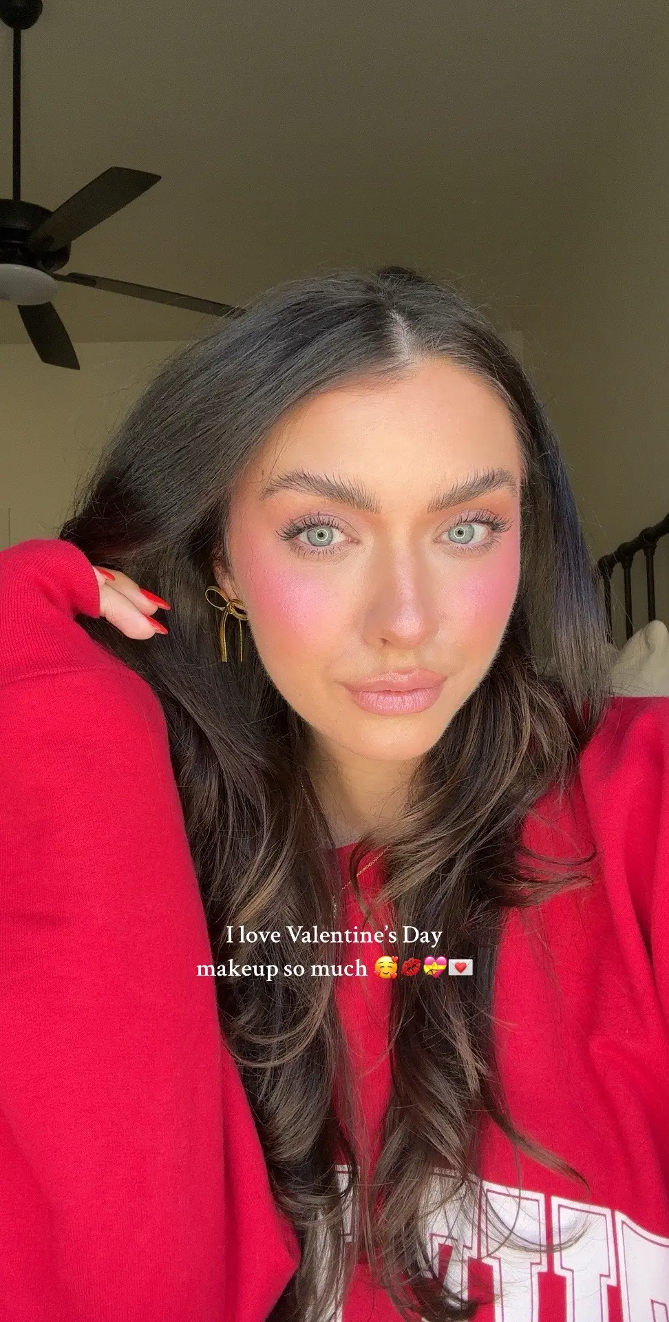 a little Valentine’s Day makeup look featuring alllll the pink blush!  (used @DIBSBEAUTY cream blush in shade 2.5 and pink cosmos 🩷💫 and their baked blush duo in shade pop star — use code EMILYL to save! 🫶🏻) (gold bow earrings are @WearBracha! use code EMILYL20 to save 💋)  #makeupistherapy #makeupislife #softglammakeup #valentinesdaymakeup #pinkblush #nofilter 