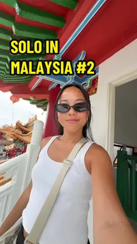 SOLO IN MALAYSIA 2🇲🇾  First full day in KL and we have a lot on the agenda! From trying the national drink and dish of Malaysia to visiting one of the oldest temples in South East Asia 🛕 A stroll down Chinatown to try my first asam laksa & a very hyped Chinese sweet snack!  📍Featured places: • Nasi Lemak Jalan Corner • Thean Hou Temple • Jalan Petaling • Asam Laksa Petaling Street • Kim Soya Bean #solotravel #soloholiday #malaysia #malaysiaeats #kleats #kualalumpurfood #kualalumpur #taufufah #soybean #chinatown #whatiate #dayinthelife #theanhoutemple #nasilemak #malaysiafood 