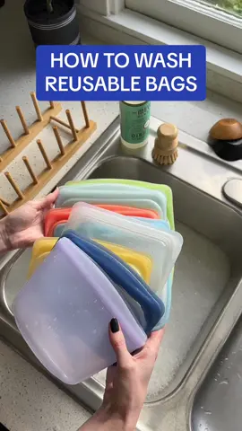 OK but what podcasts are we listening to when cleaning these days??? #cleaninghacks #cleaningtiktok #dishesinthesink #dishesfordays #reusablebag #siliconeproducts 