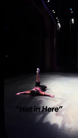 a crowd pleaser 🤩 Dancer: @david  Choreography: Emily Logan Song: Hot in Here  @dancediscovery  #fyp #dancer #dance #danceteacher #foryou #choreography #dancing #hiphop #hiphopsolo #hiphopdance