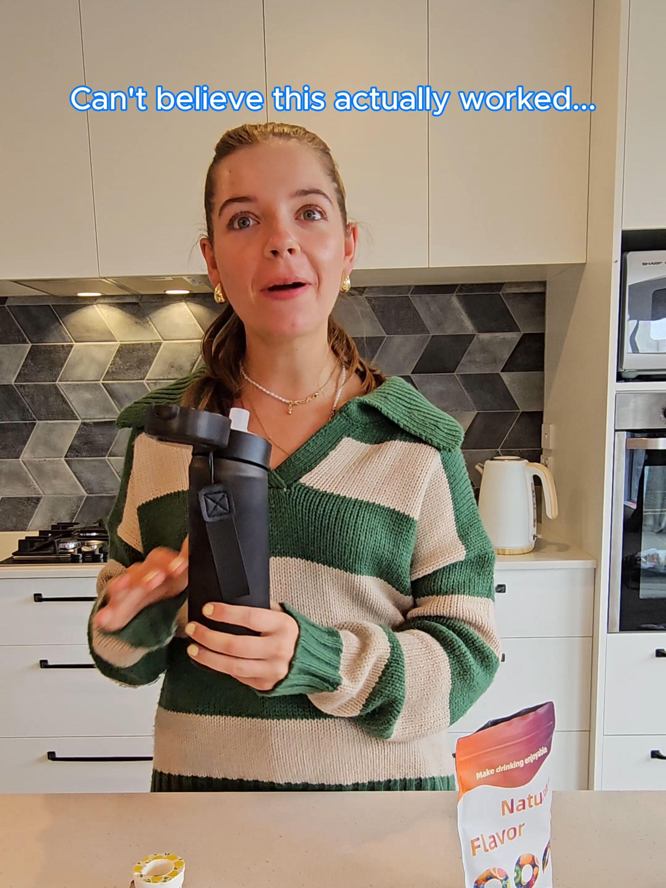 MIND BLOWN! 😱 No sugar, no calories, just pure H2O. 33% off, our new Scent Flavoured Water Bottles are down to $39.95! #flavourbottleviral #scentbottle #nz