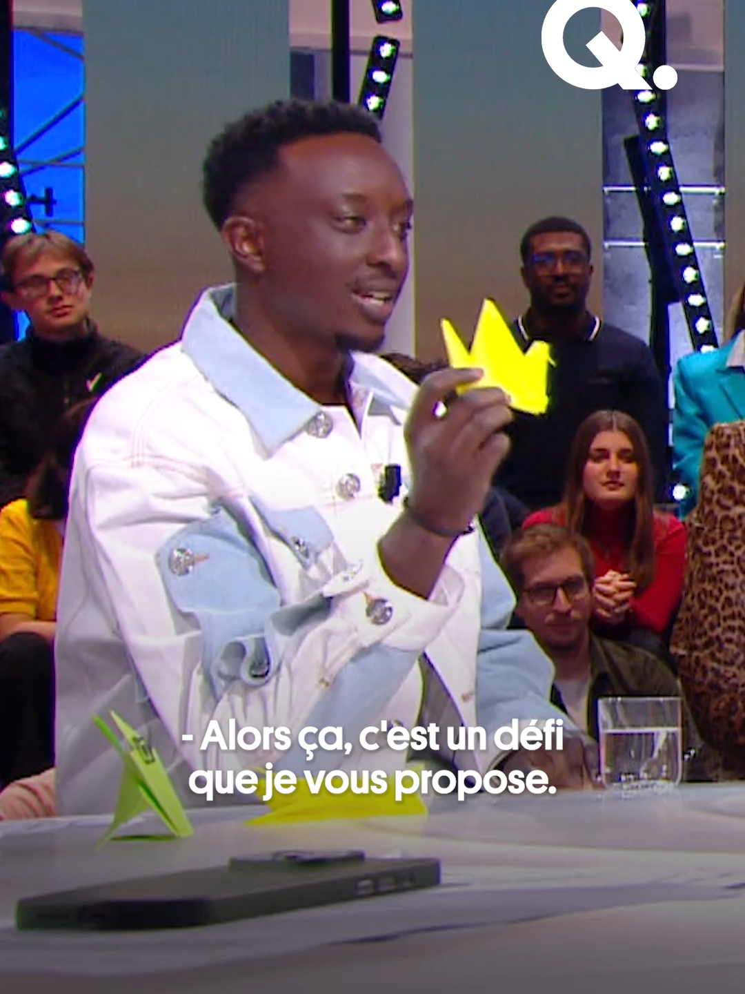 Ahmed Sylla a un talent bien particulier... On vous laisse essayer 👃📄 #ahmedsylla #sylla #video #news #titkoknews #france #tiktokfrance #talent #humour #lol #humourfrancais #feuille #quotidien #interview