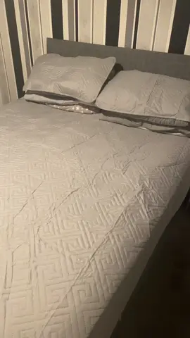 To to say i didnt wet the bed when i said leak 😂 but id recommend it its so comfy to 😊🛏️#foryou#bed#bedsheets#recommending#comfy#didthejob😊