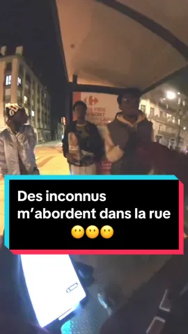 Des inconnus m’abordent dans la rue 😶 #FoodLover #evolution #transport #ubereats #saintvalentin #ValentinesDay #stvalentin #championsleague #buzzcut #ldc #14fevrier #restaurant #francetiktok 