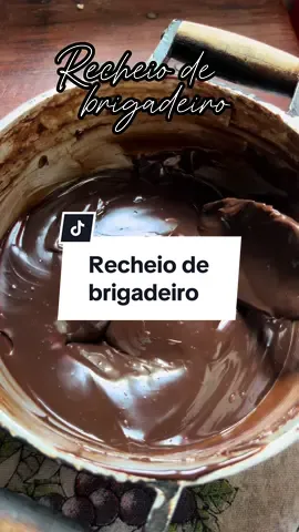 Brigadeiro perfeito para recheio🤩 Sempre usando os melhores produtos da @Piracanjuba 😍 1 leite condensado  1 xicara de chocolate em pó  1 creme de leite  1 colher de chá de margarina  Mistura todos os ingredientes com fogo desligado. #brigadeiro #brigadeirogourmet #brigadeirotradicional #receitafacil #tiktokreceita #viral