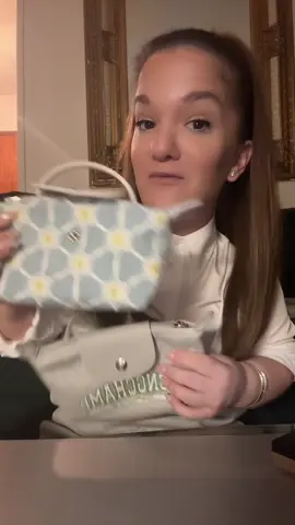 What is in my bag (after party) ! 🫣 #style #inmybag #unboxing #afterparty #hairstyle 