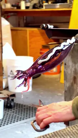 Make super beautiful glass squid #glasssquid #glassart #glassblowing #glass #fypシ #vairal #foryou 
