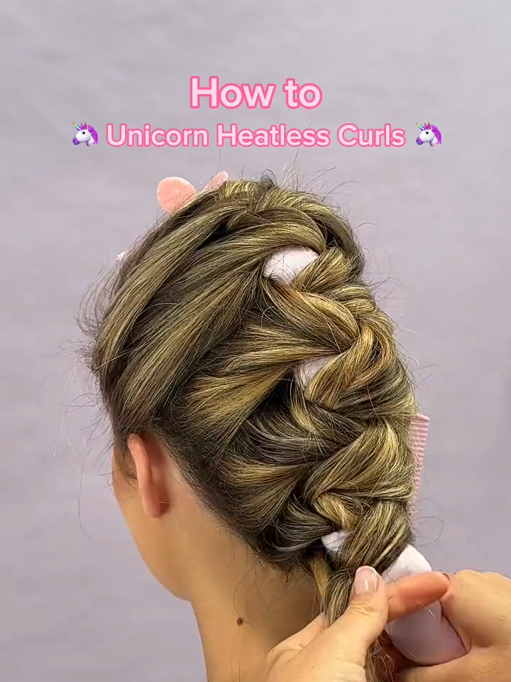 🦄 How to do Unicorn Heatless Curls ft. our Heatless Curl Kit and Pink Claw Clip 💕 #mermadehair #unicorncurls #unicorncurlstutorial #unicornheatlesscurls #unicornheatlesscurl #heatlesscurls #heatlesscurlstutorial #hairtutorial