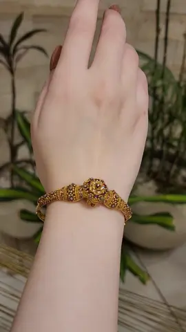ka00446 21k GOLD KARA BRACELET ✨️  For Price details open  our Instagram reels. Follow us On Instagram for More Designs F.7 Markaz Jinnah Super Market Islamabad #foryou #trend #foryoupage #viral #jewellery #diamond #gold #goldjewelry #fashion #style #pakistan #islamabad #abottabad #mansehra #peshawar #karachi #lahore #faislabad #diamond 