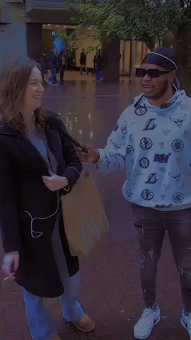 Valentijnsdag  #nederland #nederlands #straatinterview #straatinterviews #foryouuuuuuuuuuuuuuuuuuuuuuuuuu #foryoupageeeeeeeeeee #arabic #arabish #اكسبلورexplore #explore #trend #trending #viral #ibrahkhaliltv #ibrah_khalil #ibotv #denhaag 