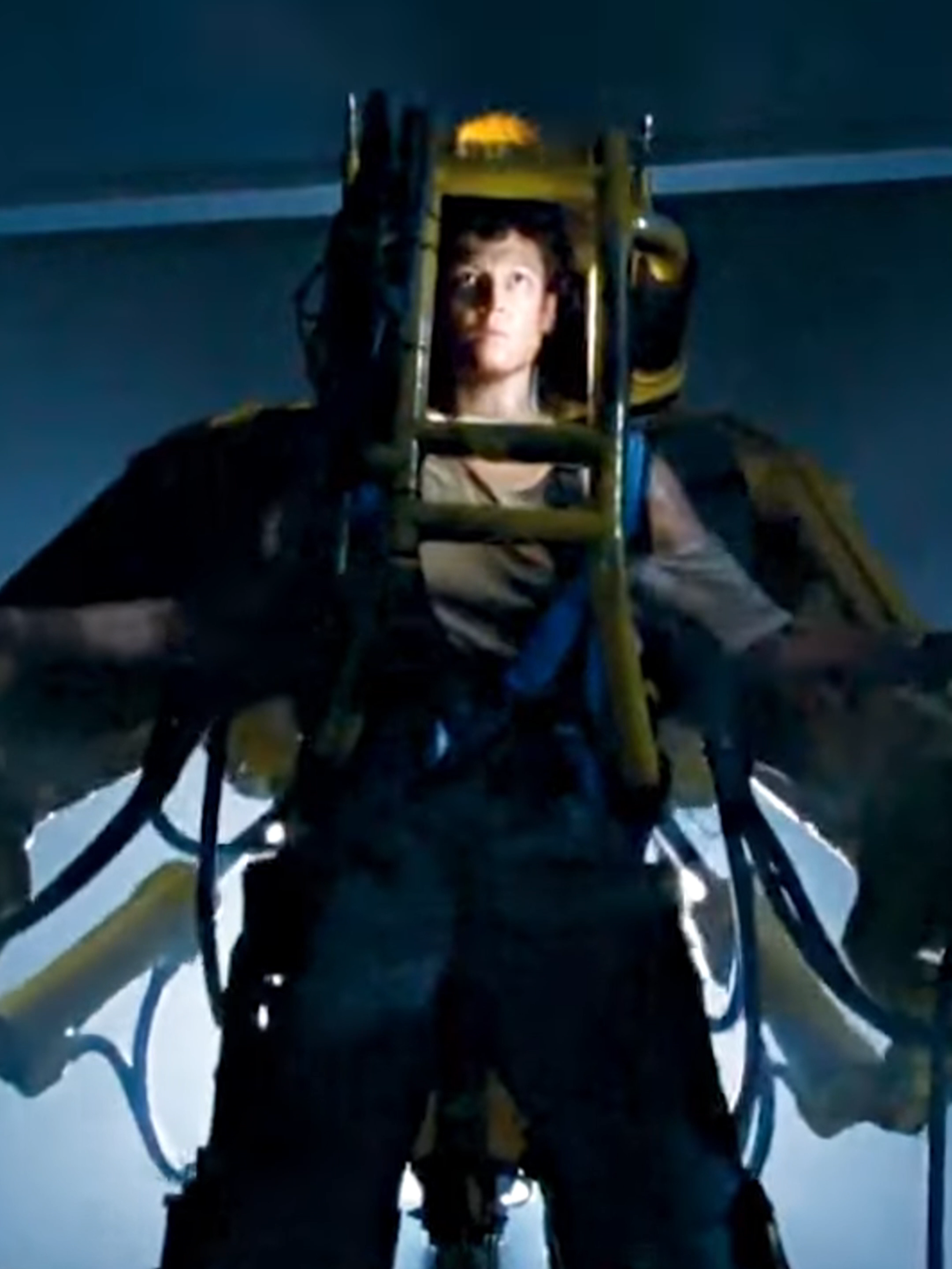 One of the most Iconic final scenes of all time | Aliens (1986) #alien #aliens #jamescameron #sigourneyweaver #filmtok #movietok #movie #filmscene #fyp #fypシ #fypシ゚viral #viral #foryou