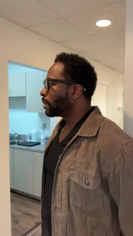 When Kendrick tries to assist Mike’s baby’s Momma too soon! #viraltiktok #foryou #kountrywayneskits #kountrywaynecomedy #Kountrywayne 
