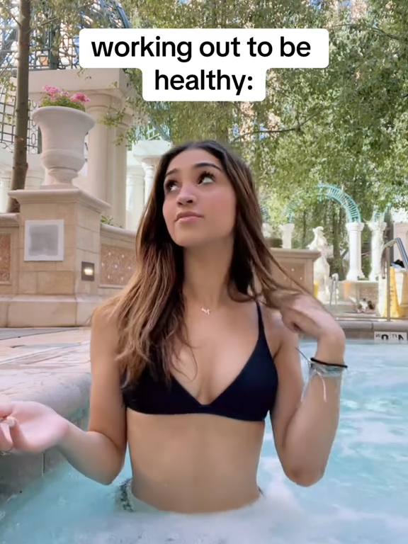 dance challenge in water #dancechallenge #girl #trend #beautiful #dance