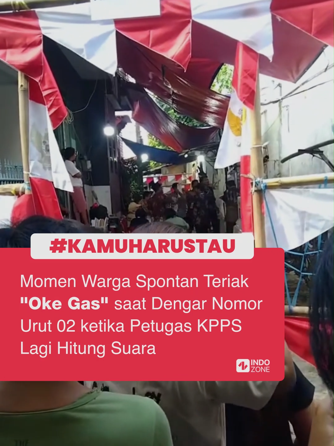 Sebuah video beredar di media sosial, memperlihatkan keseruan saat penghitungan suara Pemilu 2024. Terlihat dalam momen yang dibagikan oleh pemilik akun TikTok bolangathan2, masyarakat tampak antusias menyaksikan petugas KPPS saat melakukan penghitungan suara di TPS. Ketika para petugas menyebutkan nomor urut 02 yang dicoblos, langsung disambut teriakan masyarakat.  