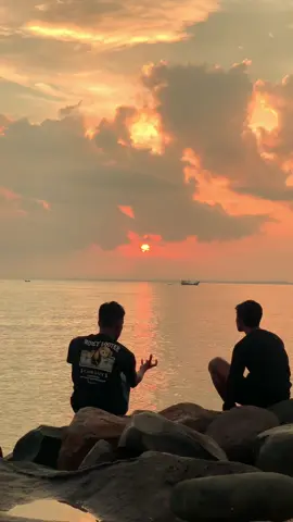 sunrise lover @Liwaulhamdi27  #fyppppppppppppppppppppppp #sunrise 