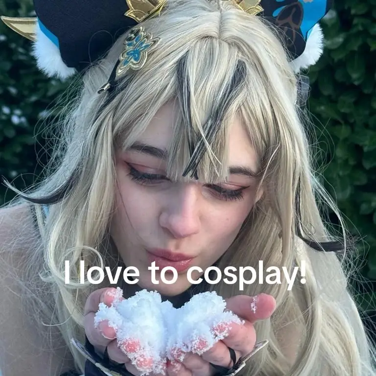 #cosplayergirl 