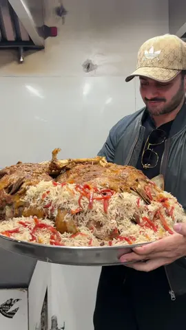 If you are not a 🐑 Dumba Lover, you should not watch this video…. This video is dedicated to all the Gosht Khor Sakht Londay. A well built beautiful Shinwari Restaurant in Lahore with quality shinwari food and beautiful Interior. Location: @find.tlt MM Alam Road Lahore. Share this #bohataala video with friends.  #adeelchaudry #adeel 