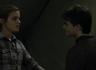 😔 | #HarryPotter #pequeñotren #Hogwarts #hogwartsexpresstrain #hermioniegranger #harryjamespotter #dance #baile #ochildren  #esperame #fy #foryoupage #foryou #identify #lentejas #ariela640 #soyesa👺🤟🏻 #Potterhead #Viral #magicworld #magia #hpuniverse #song #singing #music #fp 